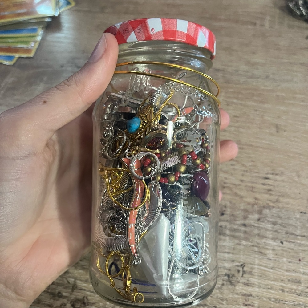 Mystery jewelry jar!!! - Picture 2 of 4